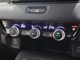 オートエアコンなので設定した温度で車内の温度を保ってくれます♪