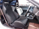 運転席シートは人気のBRIDEセミバケットシート装着。ご希望に応じてRECARO製などのフルバケやセミバケットシートのお取付けも可能です。ご遠方のお客様もお気軽にご相談下さいませ