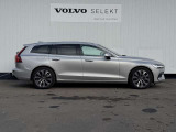 ◆サイド/流麗なプロポーションはVOLVO車の真骨頂。「美しいものと共にありたい」というオーナーの願いを満たします