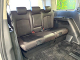3列目シートはもちろん状態良好☆大人でもゆったりと座って頂けますので、大人数でのお出かけもラクラクです♪ご家族で、気の知れた仲間で、ドライブに行くのが楽しみですね♪