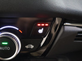 シートヒーター装備付き車!!座席に埋め込まれた電熱線によりシートを暖めることが出来る装備で、温められたシートは、寒い冬には最適です!!