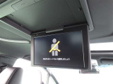 後席モニター付きです。