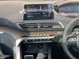 ■純正ディスプレイオーディオ/USB/Bluetooth/パノラミックビューモニター/前席左右独立調整機能付きオートエアコン!
