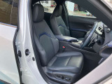 自社整備工場併設! 納車整備からアフターフォローまでお任せください。 車検や定期点検、オイル交換はもちろん、ナビやドラレコ、バックカメラ、ETC等の取り付けも当店にお任せください。
