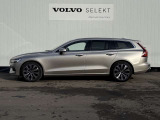 ◆サイド/流麗なプロポーションはVOLVO車の真骨頂。「美しいものと共にありたい」というオーナーの願いを満たします