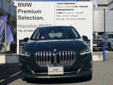 【キドニーグリル】BMWは約90年もの間、ほぼ全ての車両にひと目でBMWだと分かるこの特徴的なフロントグリルが備えられ、デザイン・アイコンとして親しまれてきました。