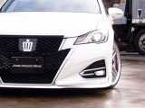 人気の210クラウンカスタム車両の入庫!特別仕様車のSTJ-フロンティアとなり、車高調、WORKグノーシスGR205 20AW、TRDフロントエアロなどの高額パーツに過去分解整備記録簿も揃っております