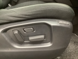 パワーシートを装備!体格や好みに応じたポジションをスムーズに調整できます。