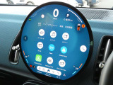 Apple CarPlayやAndroid Autoなど様々なアプリケーションがインストールされています!