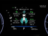 運転席のメータパネル類は常に視界に入る場所ですので、大事なチェックポイントです。ぜひ実際にご乗車ください。
