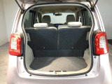 コンパクトボディーなのに、荷室はこんなに広々!たくさん荷物が積めますよ。