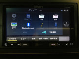 ドライブの必需品。見やすい・使いやすいメモリーナビを搭載。フルセグ、DVD、CD再生にbluetoothのオーディオ機能が充実しています。