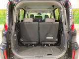 普段のお買い物や通勤、送迎等に十分な荷室スペースを確保しております。セカンドシートを倒すと、大きな荷物の積載も可能です♪