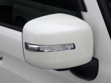 サイドミラーです!サイドターンランプ付いております!曇りもなく綺麗です!