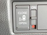 【パワースライドドア】スマートキーや運転席のスイッチでスライドドアの開閉が可能♪電動だから力を入れてドアを開ける必要が無く、小さいお子様でも、重い荷物を持っている時もラクに開け閉めできます♪