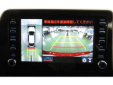 車両を上から見たような映像をナビ画面に表示するパノラミックビューモニターが付いています。