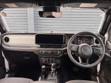 運転席・助手席には冬場にうれしいシートヒーター機能がございます。