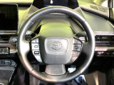 【純正革巻きステアリング】上質な革を使用することで、手にしっかり馴染みとても運転しやすいハンドルです♪
