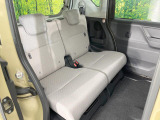 後部座席も気になる運転席シート廻りは使用感も少なく、良好な状態となっています。前オーナー様が丁寧に使っていたことがよくわかりますね。ようなキズ・汚れやへたり等、大きなダメージはなく、良好な状態です。