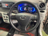 今お乗りのお車の価値が気になる方は、お気軽にお声がけください。査定士の資格を持ったスタッフが、丁寧に査定いたします