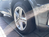 アルミホイールは傷のない綺麗な状態です。