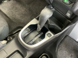 発進時から滑らかに加速する無段階変速のCVTはストップ&ゴーの多い街の中も快適です