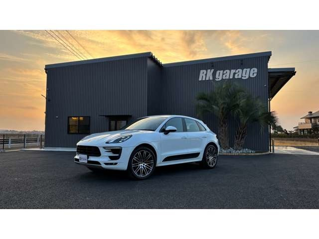 マカンGTS PDK 4WD