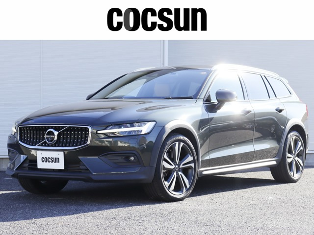 V60クロスカントリーT5 AWD プロ 4WDパノラマガラスサンルーフ