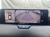 狭い場所での駐車やすれ違いなどでより的確な運転操作に役立つ360&deg;ビューモニターが装備されています。