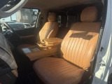 自社認証工場を完備しておりますので、納車前の車検・整備や、アフターメンテナスもばっちりですので、安心して当社にお任せ下さい。また、当社にて車輌ご成約のお客様はオイル交換永久無料のサービス付きです!また