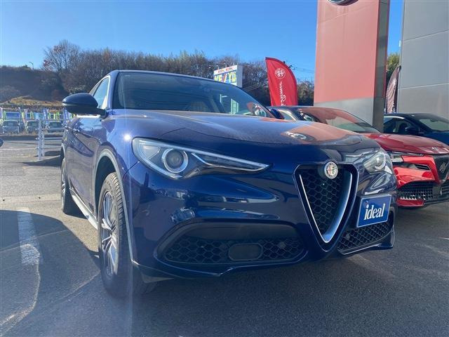 ステルヴィオ2.0 ターボ Q4 ラグジュアリーパッケージ 4WD