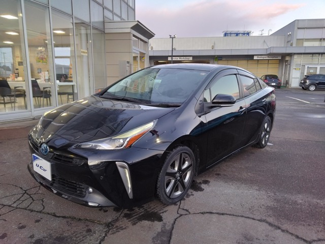 プリウス 1.8 S ツーリングセレクション E-Four 4WD （6AA-ZVW55）