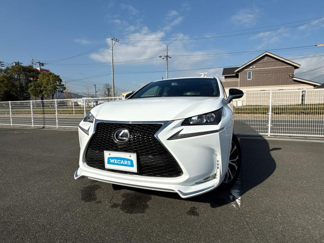 NX 200t Fスポーツ 4WD