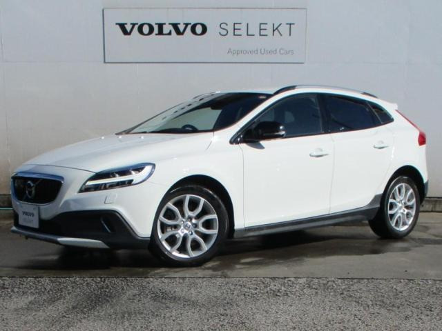 V40クロスカントリーD4 サマム ディーゼル