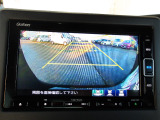 後方確認はバックカメラにお任せ♪後退時に便利で、駐車が楽になります♪