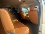 自社認証工場を完備しておりますので、納車前の車検・整備や、アフターメンテナスもばっちりですので、安心して当社にお任せ下さい。また、当社にて車輌ご成約のお客様はオイル交換永久無料のサービス付きです!また