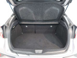 広々としたラゲージスペースを備えています。大きなものや長さのある荷物もしっかりと積み込めます。