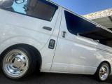 自社認証工場を完備しておりますので、納車前の車検・整備や、アフターメンテナスもばっちりですので、安心して当社にお任せ下さい。また、当社にて車輌ご成約のお客様はオイル交換永久無料のサービス付きです!また