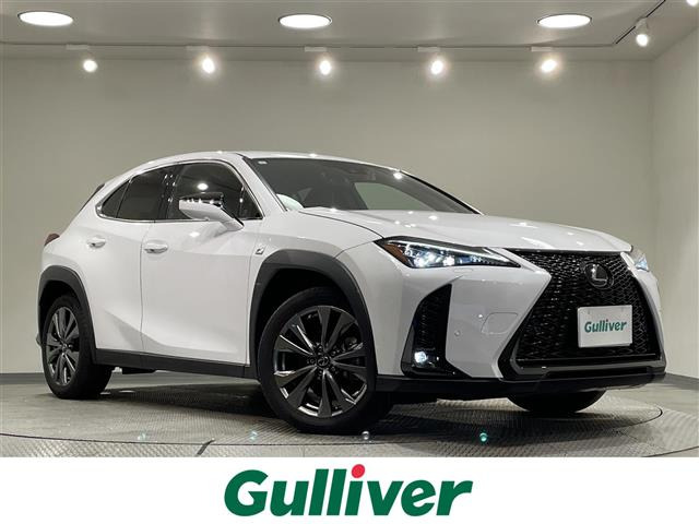 UX250h Fスポーツ 4WD本革シート