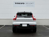 ◆バック/万が一を考え、安全性を重視する方に選ばれているVOLVO車。ドアを開閉するとその重み・厚みに驚くはず