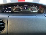 ■スピードメーター■目線を少しずらすだけで確認出来る位置に設置されたメーターパネルです。運転しやすいですよ!