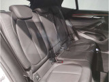 【エアバック】BMWのエアバックやその他の安全装備は、互いに補完しあう事で徹底した安全性を貫きます。万一の事故の際にそれぞれ最適な保護を提供してくれます!