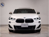 【キドニーグリル】BMWは約90年もの間、ほぼ全ての車両にひと目でBMWだと分かるこの特徴的なフロントグリルが備えられ、デザイン・アイコンとして親しまれてきました。