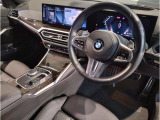 ☆センターパネルを運転席側に僅かに傾けたBMW独特のインパネ☆【駆け抜ける歓び】はここからもスタートしております☆