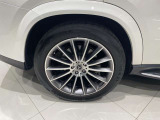 車両は屋内展示しておりますので天候に関係なくごゆっくりコンディションご確認頂けます。車両を倉庫へ保管している場合が御座いますのでご来店前に在庫確認頂けると幸いです。TEL072-784-8800