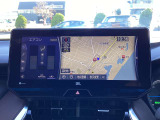 純正12.3インチナビを搭載しております。大画面で視認性が良いので扱いやすいです。