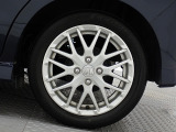 アルミホイールはホンダ純正なので安心!しかも車のデザインにもマッチしています。