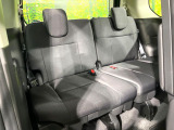 3列目シートはもちろん状態良好☆大人でもゆったりと座って頂けますので、大人数でのお出かけもラクラクです♪ご家族で、気の知れた仲間で、ドライブに行くのが楽しみですね♪