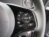 Hondaセンシングの機能のひとつ、アダプティブクルーズコントロール付!アクセルから足を離しても設定したスピードと前車との車間を保ち走行してくれます!車線維持もアシスト☆高速道路で疲労軽減ですね☆