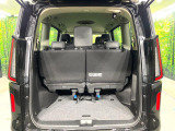 普段のお買い物や通勤、送迎等に十分な荷室スペースを確保しております。セカンドシートを倒すと、大きな荷物の積載も可能です♪